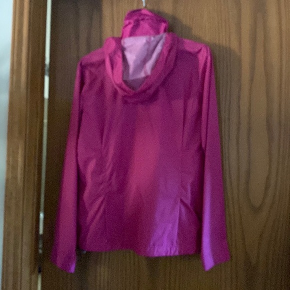 Columbia rain jacket - Picture 3 of 3